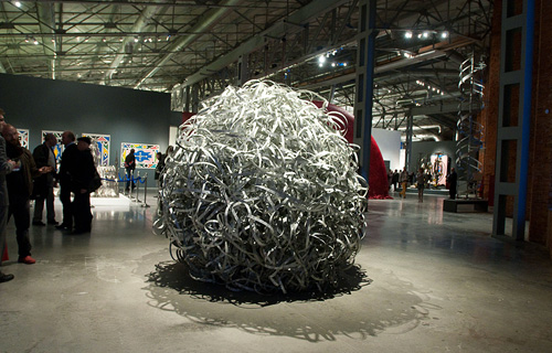 Инсталляция Хаима Сокола «Летучая трава» в Центре современной культуры «Гараж»