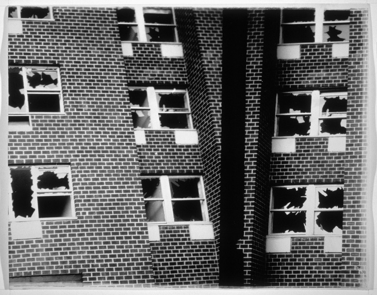 Гордон Матта-Кларк. Прорыв окна. 1976