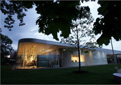 Стеклянный павильон Художественного музея в Толедо (2006)