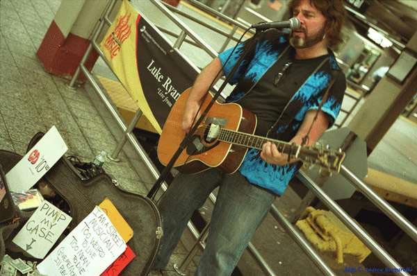 Уличный музыкант на Центральном вокзале в Нью-Йорке - Natalia
