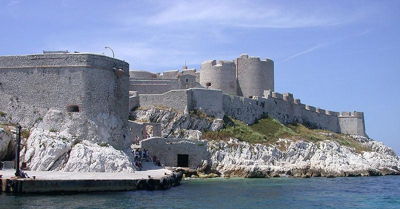 Замок Иф близ Марселя, где граф Монте-Кристо провел в заточении 13 лет - Wpopp