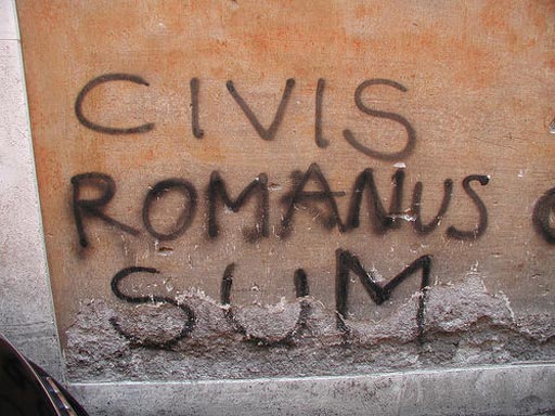 Мэр Рима Джанни Алеманно предложил принять закон, по которому художников граффити смогут заставить отчищать стены от нелегальных рисунков.