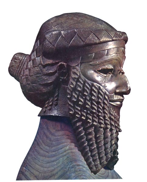Голова статуи царя из Ниневии. Медное литье. Ок. 2250 года до н.э.