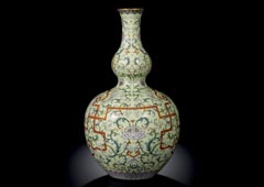 Фарфоровая ваза эпохи Цяньлун (XVIII век)