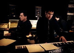 Аттикус Росс и Трент Резнор работают в студии над альбомом  Nine Inch Nails «Ghosts I-IV»  (2008)