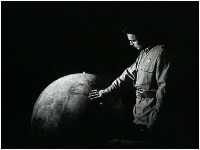 Кадр из фильма «Первые на Луне»