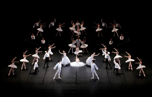 Сцена из балета  «Сюита в белом» 