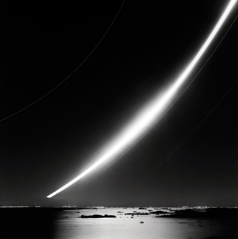 Майкл Кенна. Восход полной луны, острова Шоси, Франция. 2007 