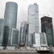 Комплекс «Город столиц» (в центре) в деловом районе «Москва-Сити» 