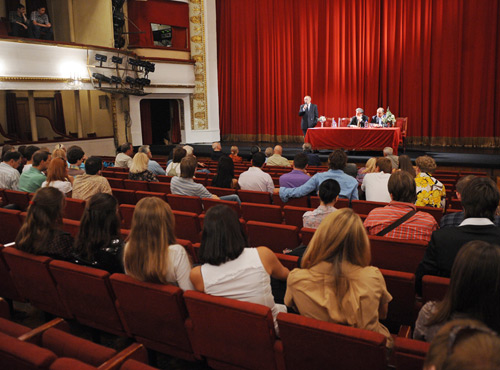 Сбор труппы театра имени Вл. Маяковского 4 сентября 2009 года 