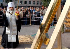 Освящение креста Спасо-Преображенского кафедрального собора в Перми, 23 августа 2011 года