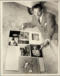 Сальвадор Дали показывает некоторые репродукции своих работ. 1946