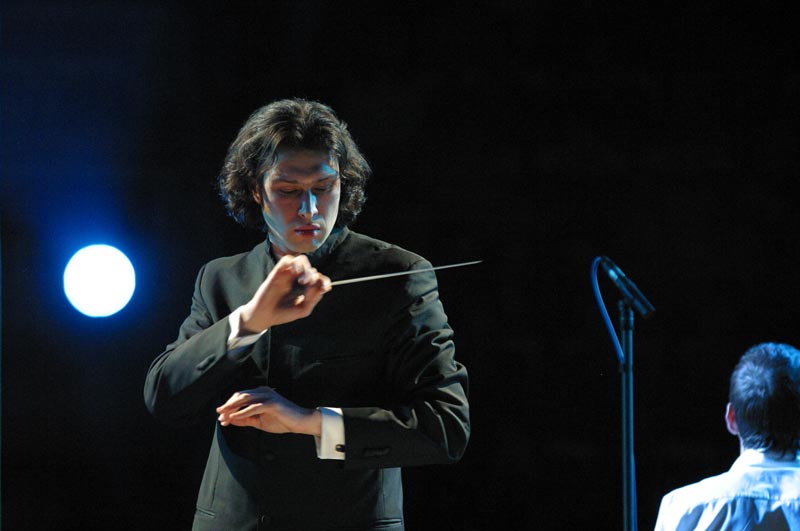 11 ноября в Большом зале Московской консерватории состоится первое выступление ГАСО под управлением его нового художественного руководителя Владимира Юровского.