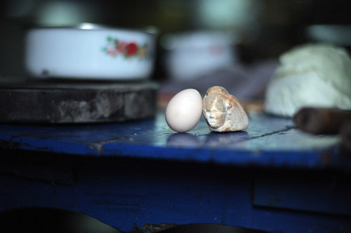 Кадр из фильма «Яйцо и камень»