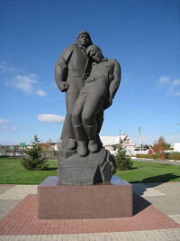 Ф. М. Согоян. Памятник танкисту и пехотинцу в Прохоровке. 2000