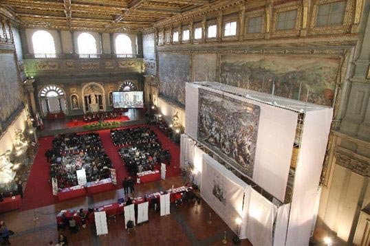 Результаты исследования, полученные в понедельник, 12 марта, позволяют утверждать, что под фреской Джорджо Вазари во Флоренции сохранилась фреска Леонардо да Винчи «Битва при Ангиари».