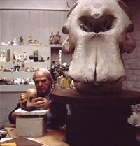 Мастерская Генри Мура с черепом слона 