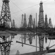 Нефтяные вышки в воде. Баку, 1929 
