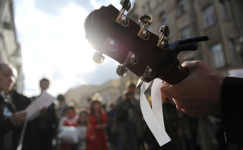 Российские музыканты готовятся к 12 июня выпустить сборник «Белый альбом» в знак солидарности с движением гражданского протеста.