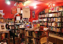 Книжный магазин в клубе «Проект ОГИ»