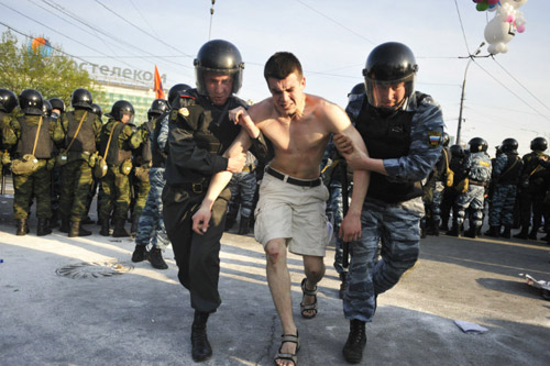 Задержание Дениса Луцкевича во время «Марша миллионов» 6 мая 2012