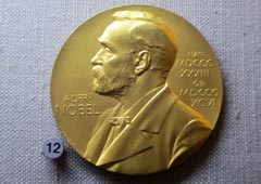Нобелевская премия уменьшилась
