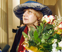 Петрушевская открывает свою выставку