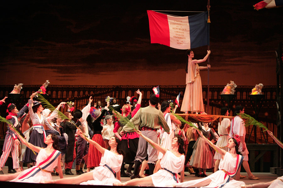«Пламя Парижа» в Большом театре