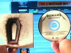 Продали несколько новых дисков Metallica