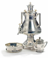  Самовар, заварочный чайник, сахарница, чайное ситечко. Серебро. Фирма И. Хлебникова  