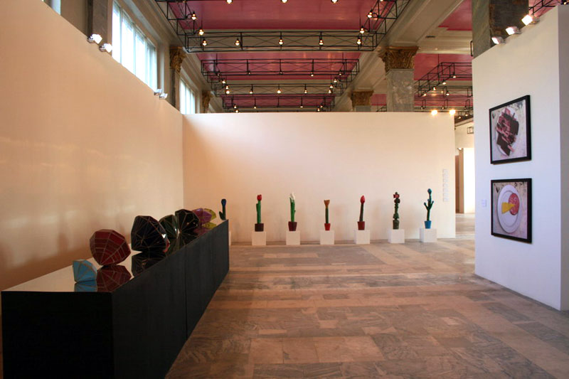 Жанна Кадырова. Бриллианты. 2005-2006. Инсталляция, кафельная плитка, размер варьируется