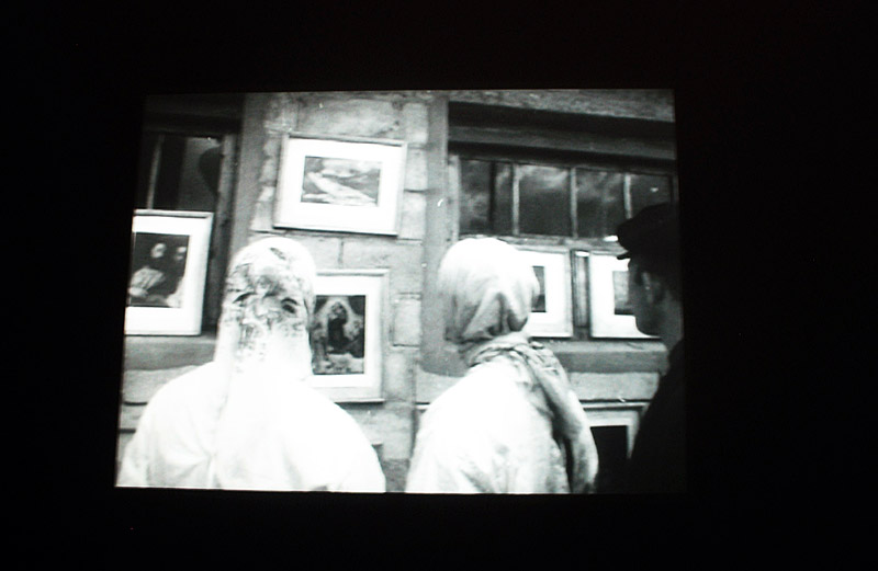 Sean Snyder. Exhibition. 2008. Video