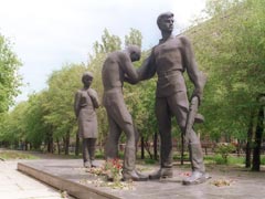 Волгоград. Памятник комсомольцам-защитникам Сталинграда