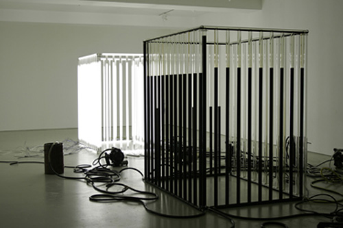 Андрей Молодкин. Инсталляция на выставке «Liquid Modernity». 2009