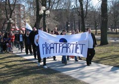 Демонстрация сторонников Партии пиратов в городе Эскильстуна