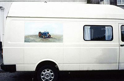 Фольклорный архив. Рисунок трактора на фургоне. 2002. Делабол, Корнэулл
