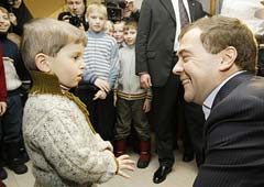 Медведев — за уроки религии и этики
