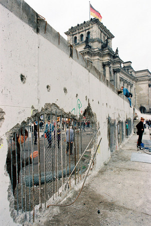 Клаус Ленартц. Берлинская стена: последние дни перед сносом 22 февраля 1990