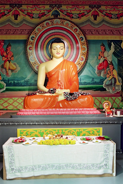 Вийесена Райакаруна. Буддистский храм. Шри-Ланка
