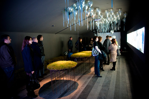 Инсталляция группы BlueMoloko, как обычно, брендирует понятие «украинского»