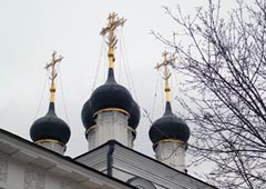 Купола храма-музея Святителя Николая в Толмачах