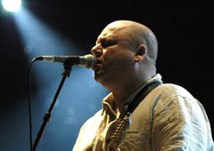 Фронтмен Pixies выпускает альбом