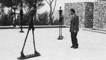 Альберто Джакометти и Шагающий человек. Сен-Поль-де-Ванс (Франция), 1960-е
