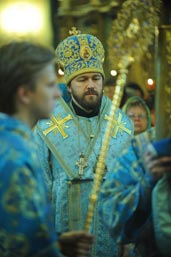Епископ Иларион во время богослужения в храме Воскресения Словущего в Брюсовом переулке. Москва, 20 февраля 2010 года