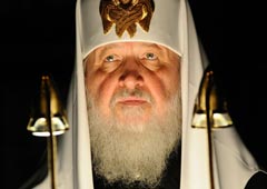 Патриатрх Кирилл в Троицком соборе Свято-Данилова монастыря. 17 февраля 2010 года