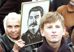 Питерские депутаты требуют Сталина