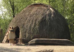 Реконструкция дома охотников и собирателей эпохи мезолита (Центральная Европа)