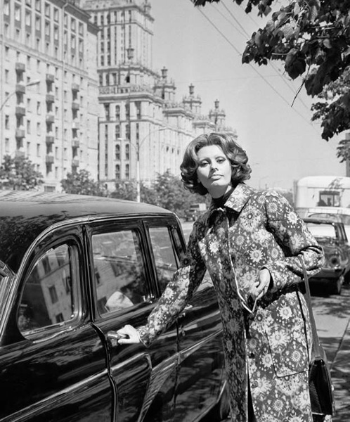 Итальянская киноактриса Софи Лорен на Кутузовском проспекте. Москва, 1970 год 