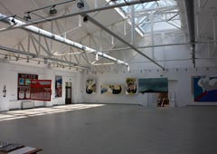 Выставочный зал Инстита проблем современного искусства