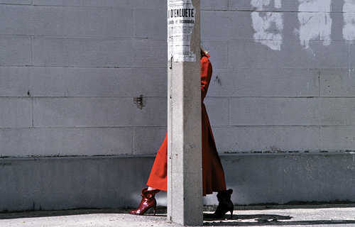 Ги Бурден. Красное пальто. Charles Jourdan, зима, 1975